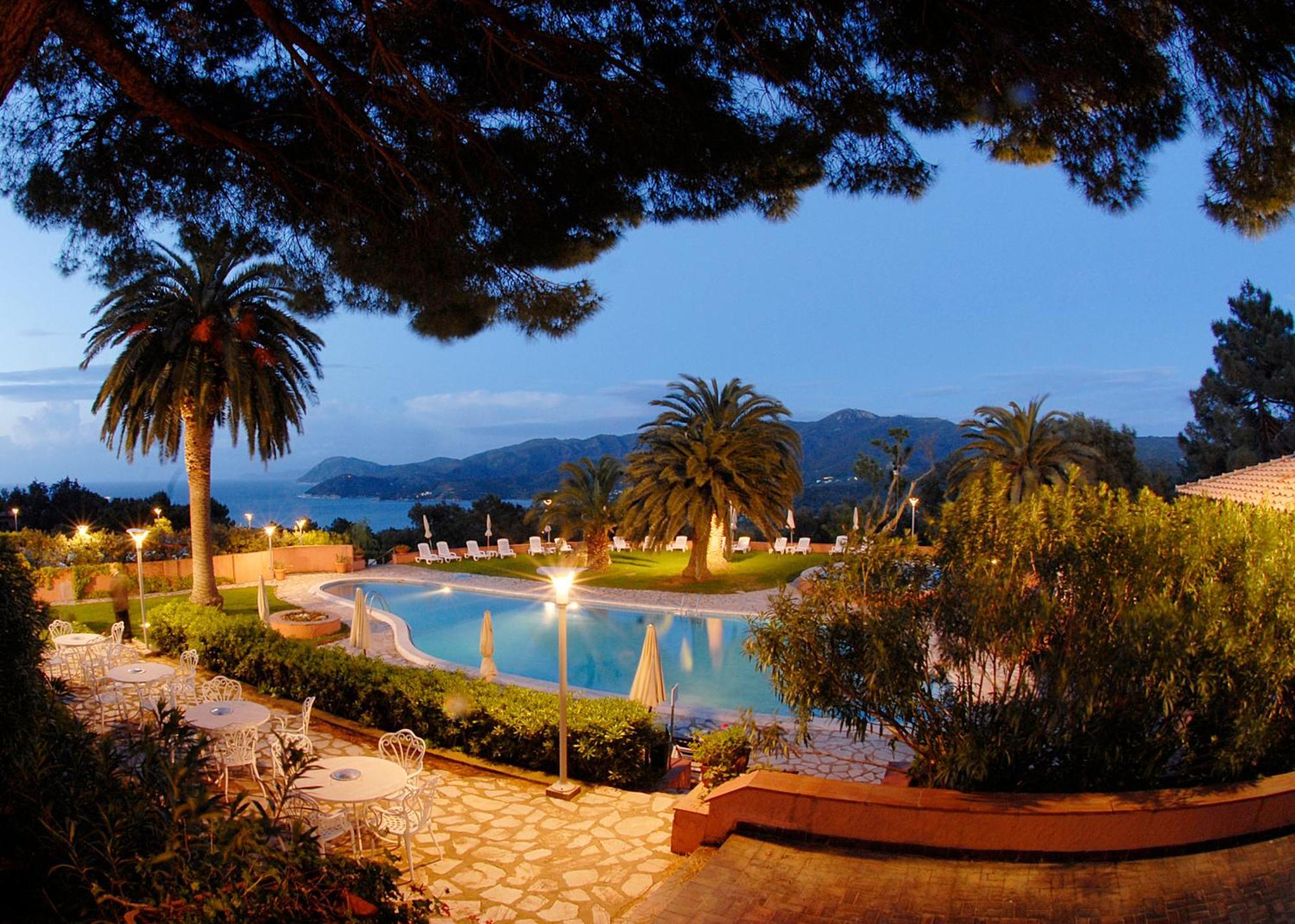Resort Le Picchiaie Portoferraio Exterior foto