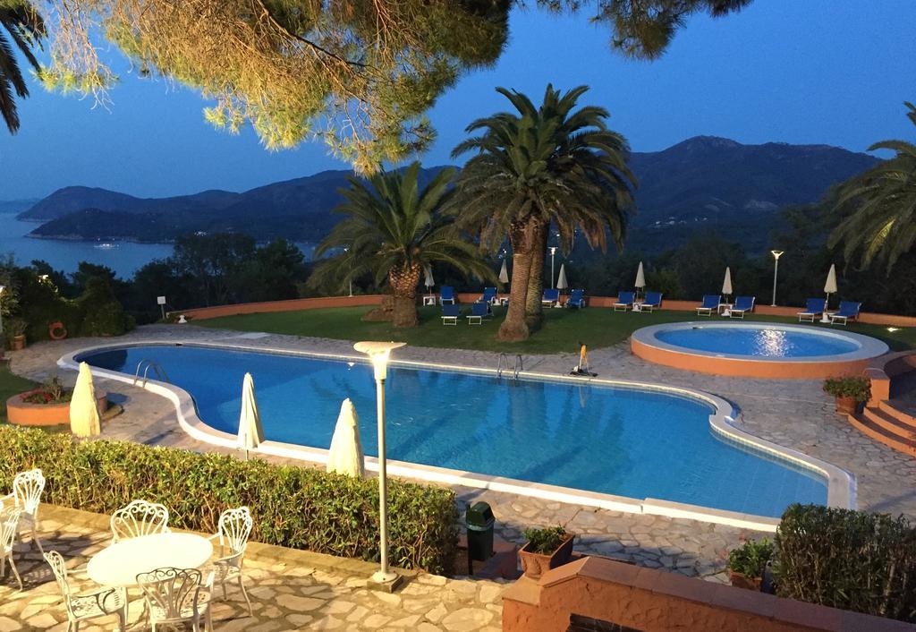 Resort Le Picchiaie Portoferraio Exterior foto