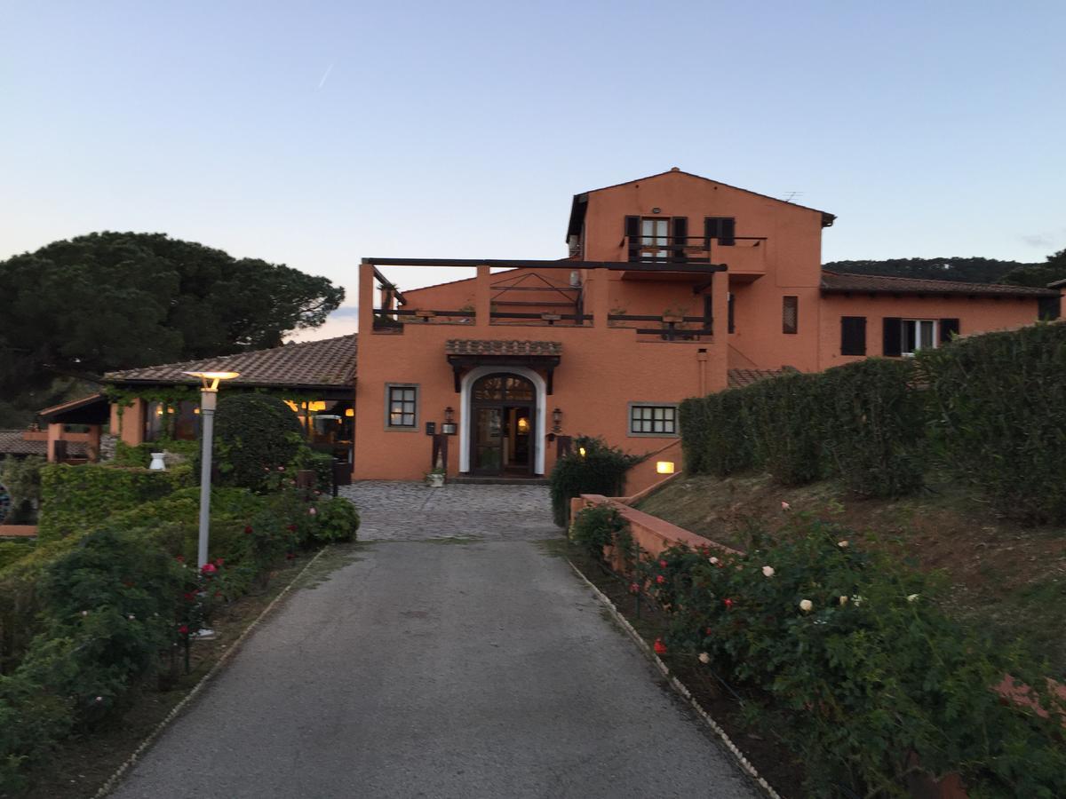 Resort Le Picchiaie Portoferraio Exterior foto